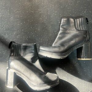 Sorel Black Leather Ankle Booties